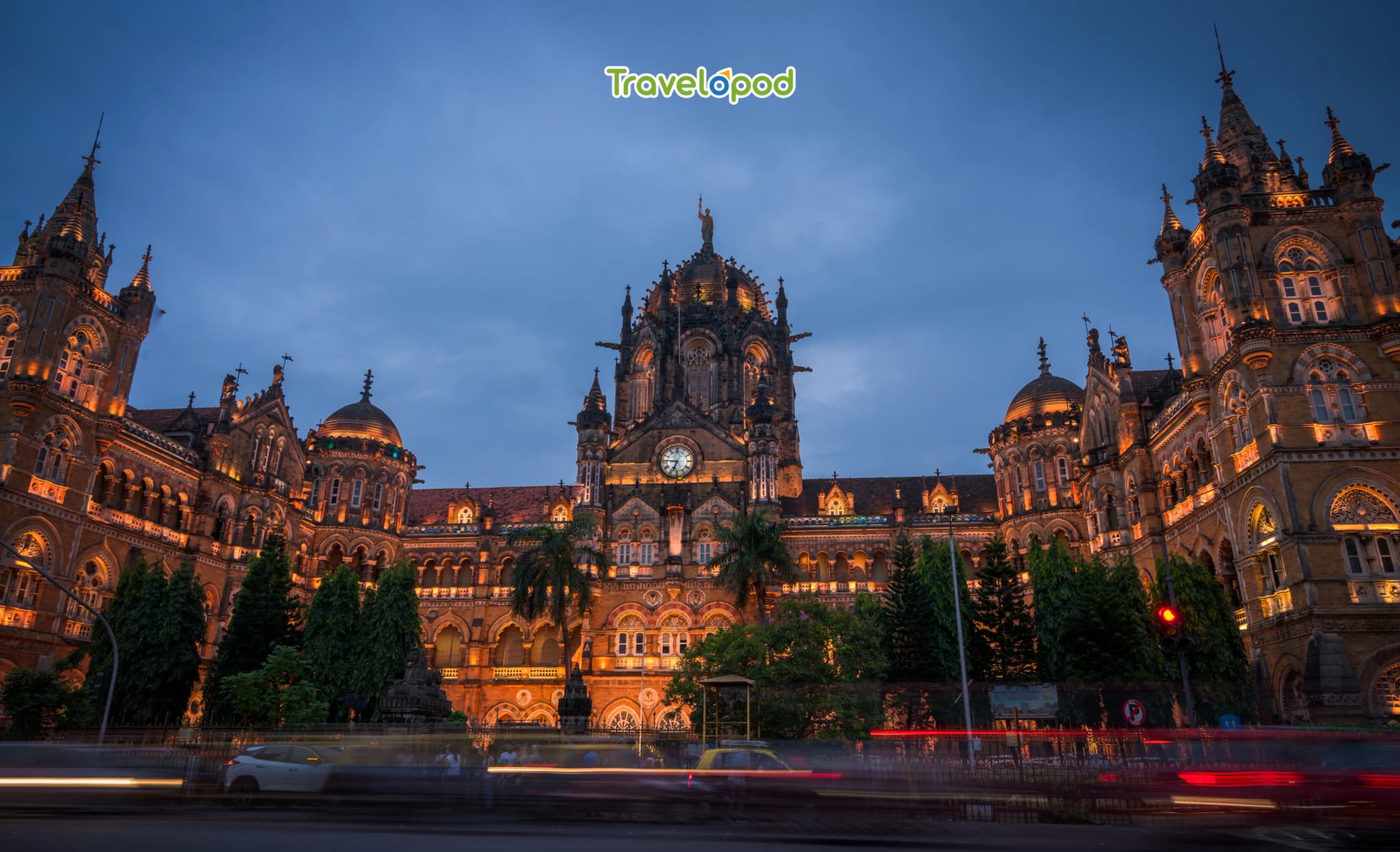 Mumbai: A Love Story in the City's Relentless Rhythm